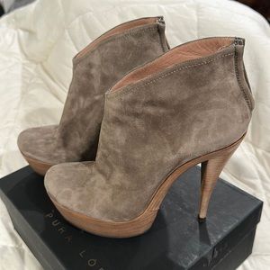 PURA LOPEZ PLATFORM TAUPE BOOTIES 39.5 -NEW IN BOX style R136A